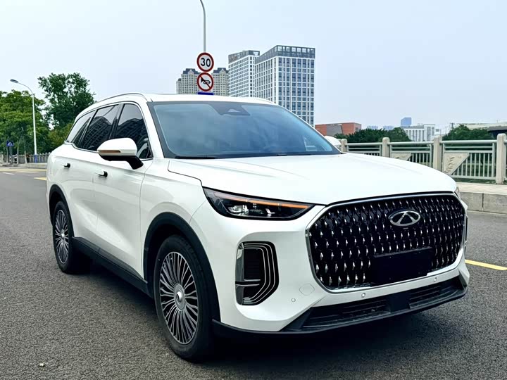 Chery Tiggo 8L 2024 2.0T 2WD Premium 5-Seater - zdjęcie 18
