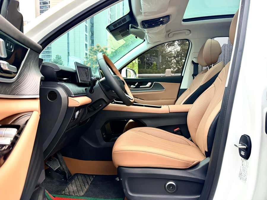 Chery Tiggo 8L 2024 2.0T 2WD Premium 5-Seater - zdjęcie 7