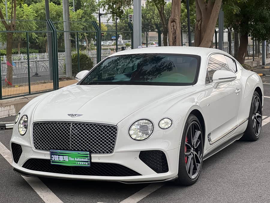 Continental 2022 4.0T GT V8 - zdjęcie 1