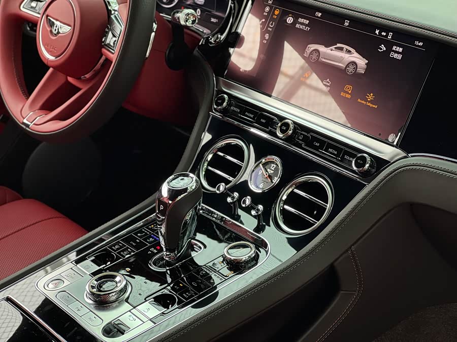 Continental 2022 4.0T GT V8 - zdjęcie 13