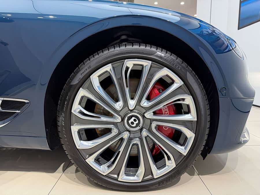 Continental 2022 4.0T GT V8 - zdjęcie 14
