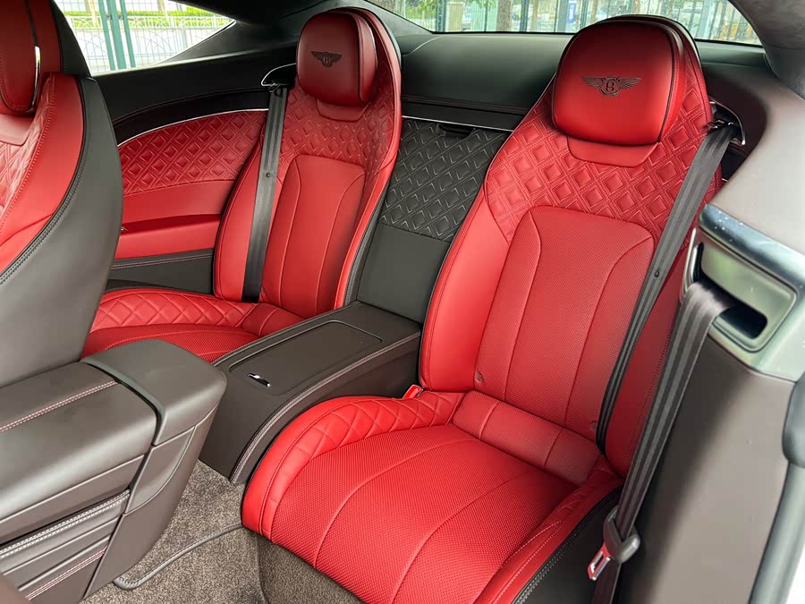 Continental 2022 4.0T GT V8 - zdjęcie 14