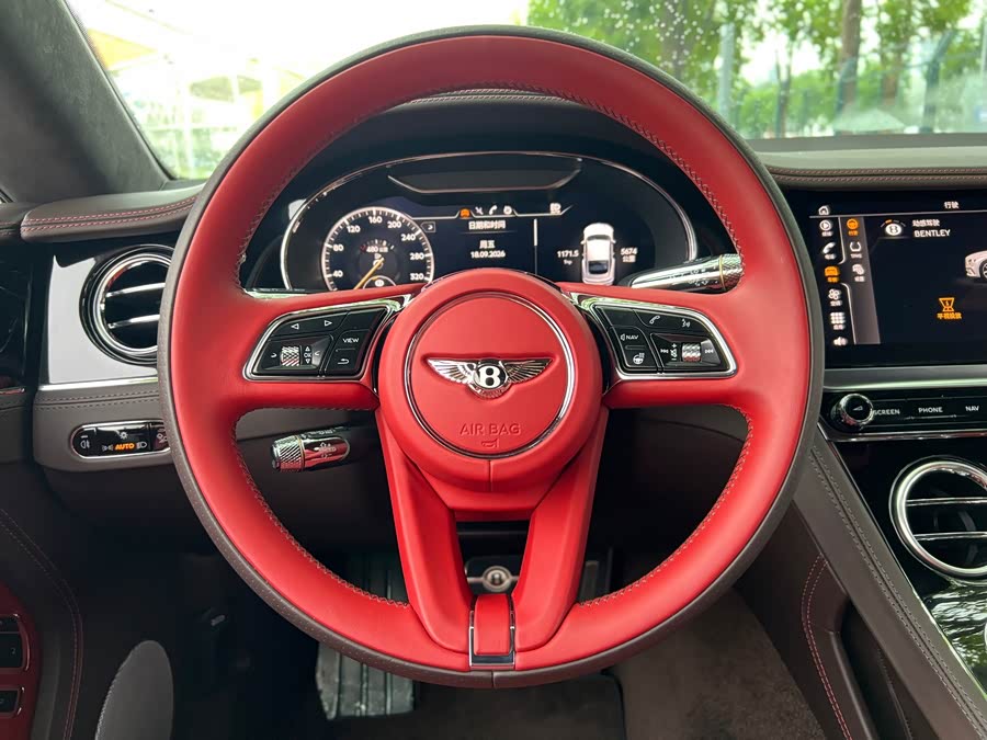 Continental 2022 4.0T GT V8 - zdjęcie 16