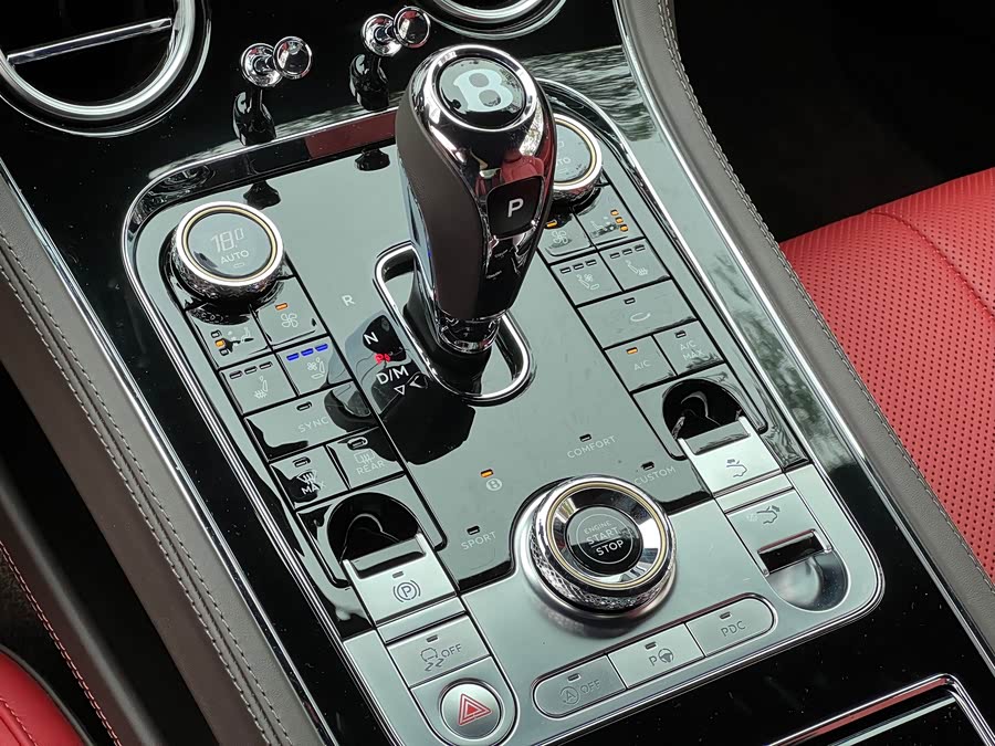 Continental 2022 4.0T GT V8 - zdjęcie 18