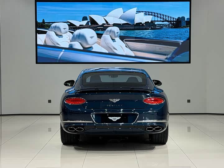 Continental 2022 4.0T GT V8 - zdjęcie 19