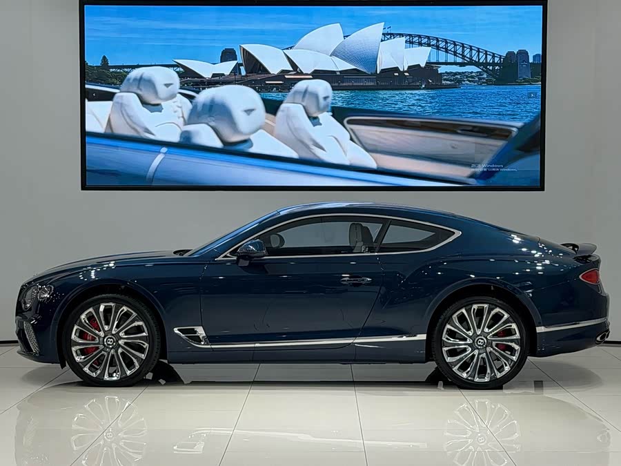 Continental 2022 4.0T GT V8 - zdjęcie 3