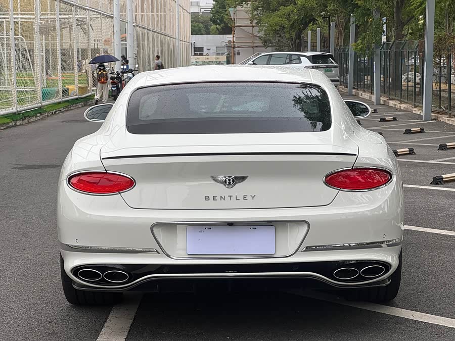 Continental 2022 4.0T GT V8 - zdjęcie 5