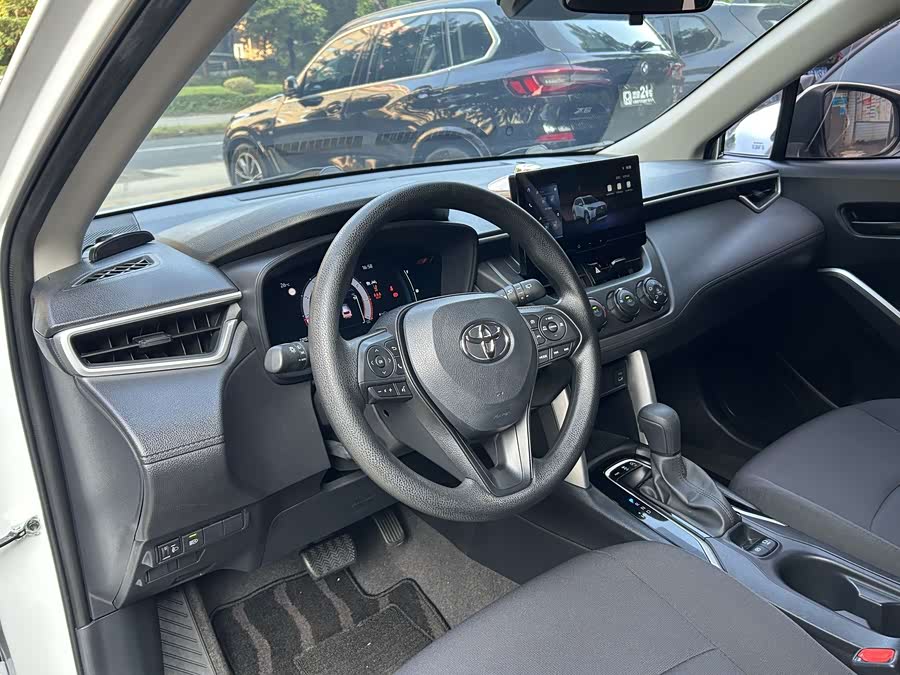 Corolla Cross 2024 2.0L Pioneer Edition - zdjęcie 9