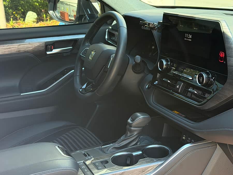 Crown Landfang 2024 2.5L HEV Four-Wheel Drive Luxury Edition - zdjęcie 13
