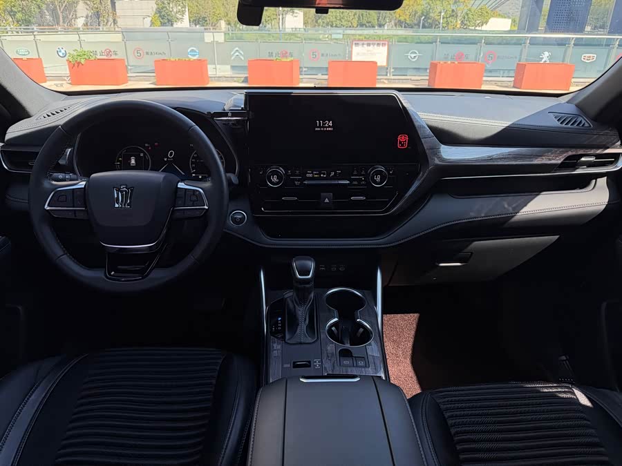 Crown Landfang 2024 2.5L HEV Four-Wheel Drive Luxury Edition - zdjęcie 9