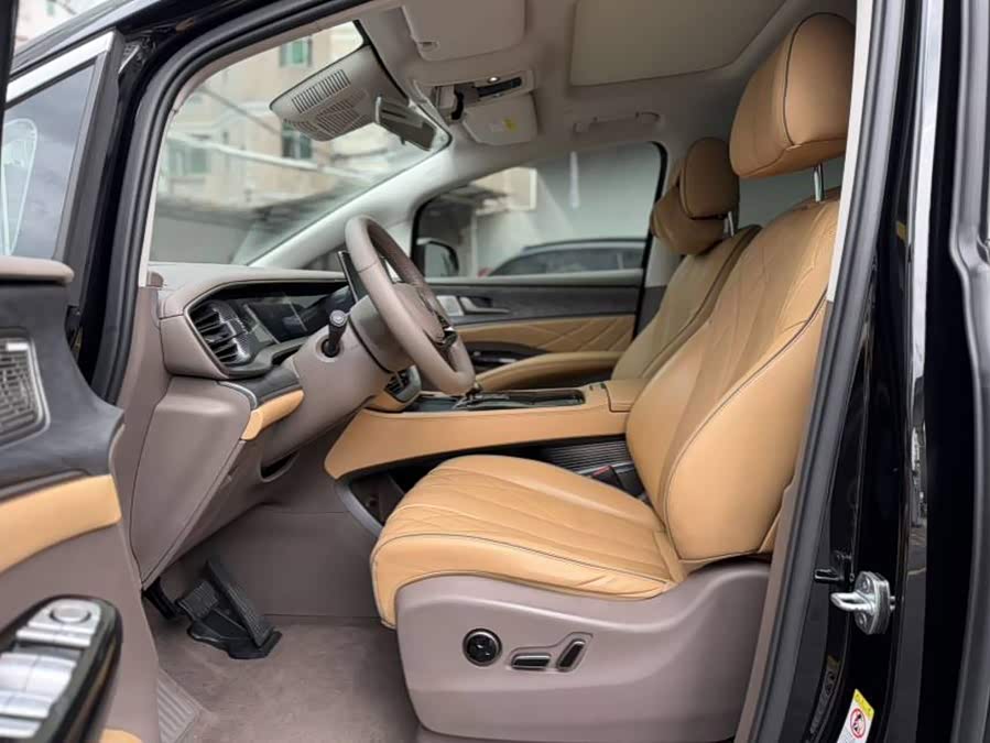 D9 2022 DM-i 1040 Luxury - zdjęcie 10