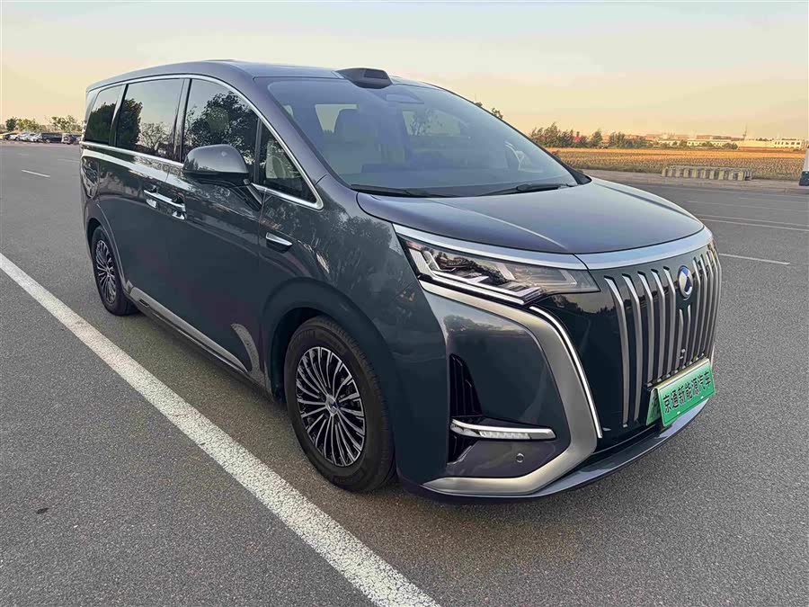 D9 2025 EV Smart Driving 600 4WD Premium - zdjęcie 1