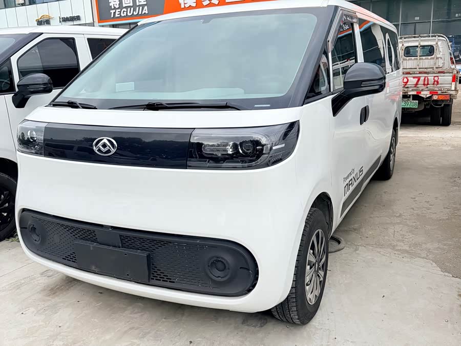 DANA V1 2024 V1 Long Wheelbase Low Roof Multifunction Version (62kWh) - zdjęcie 1
