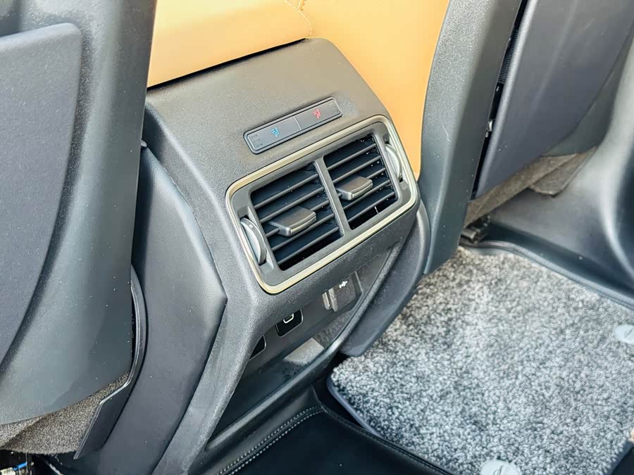 Discovery Sport 2024 Luxury Custom Edition - zdjęcie 13