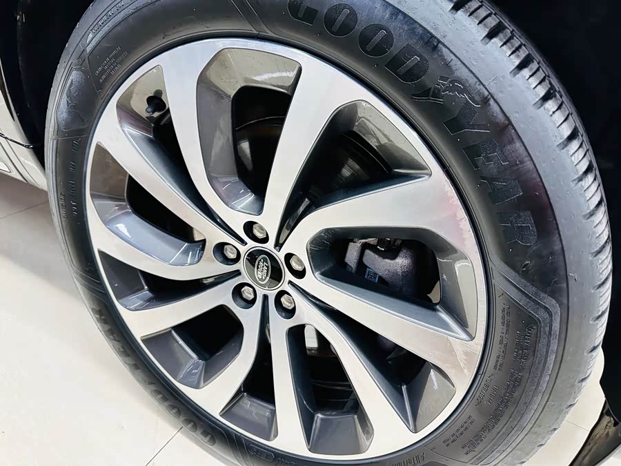 Discovery Sport 2024 Performance Technology - zdjęcie 10