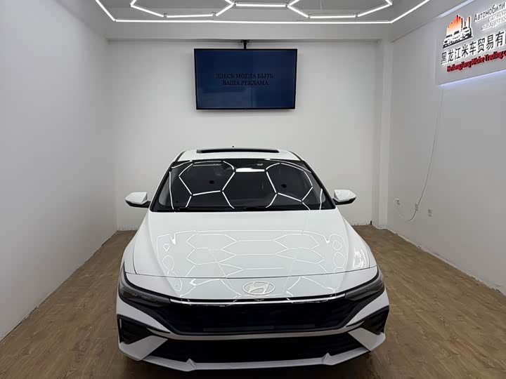 Elantra 2023 1.5L CVT LUX Premium Edition - zdjęcie 18