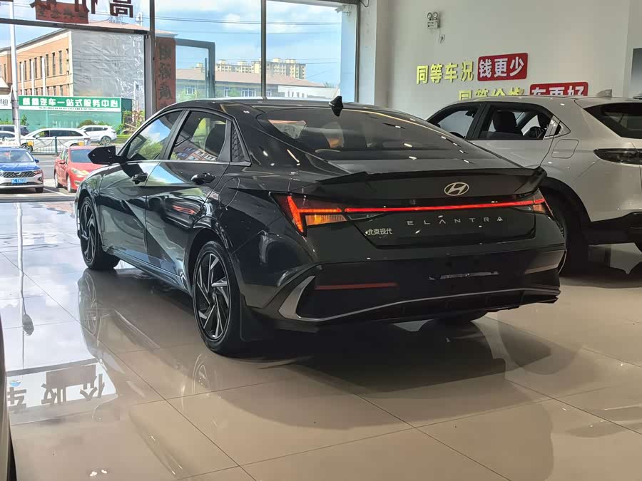 Elantra 2023 1.5L CVT LUX Premium Edition - zdjęcie 20