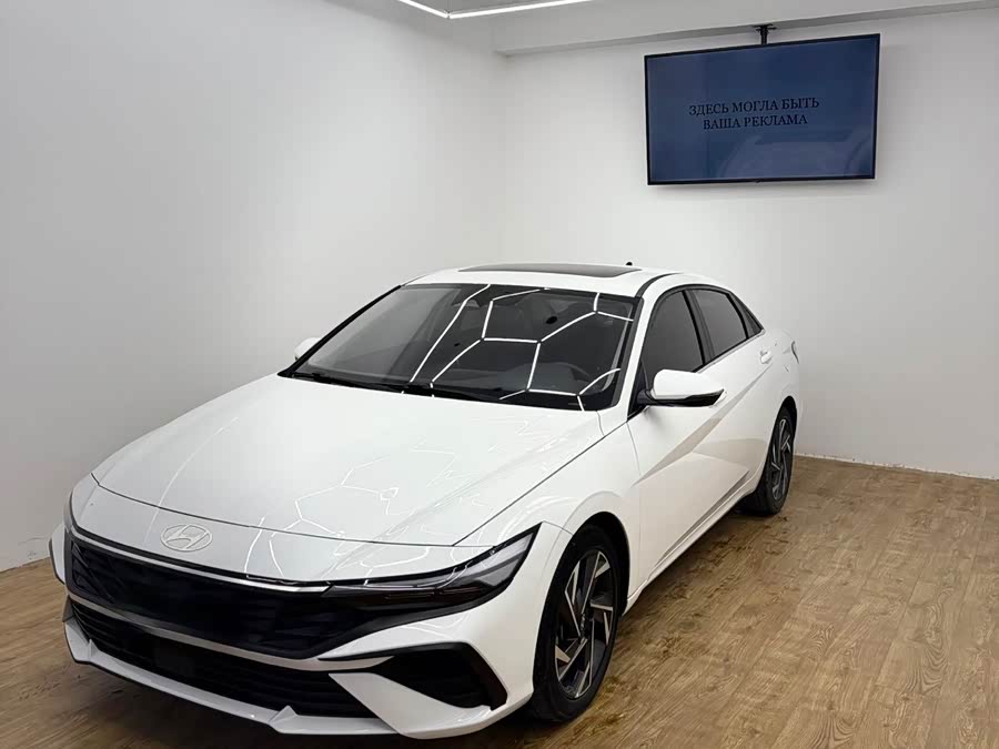 Elantra 2023 1.5L CVT LUX Premium Edition - zdjęcie 3