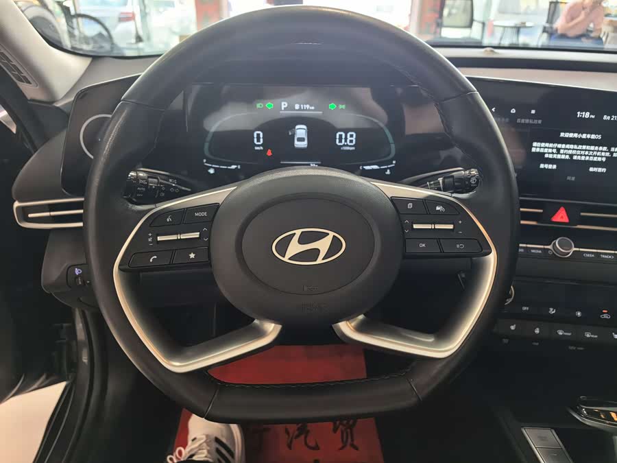 Elantra 2023 1.5L CVT LUX Premium Edition - zdjęcie 7