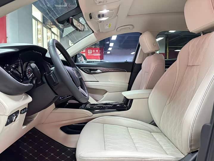 Envision Plus 2022 Envision Plus Avenir 7-Seater - zdjęcie 17