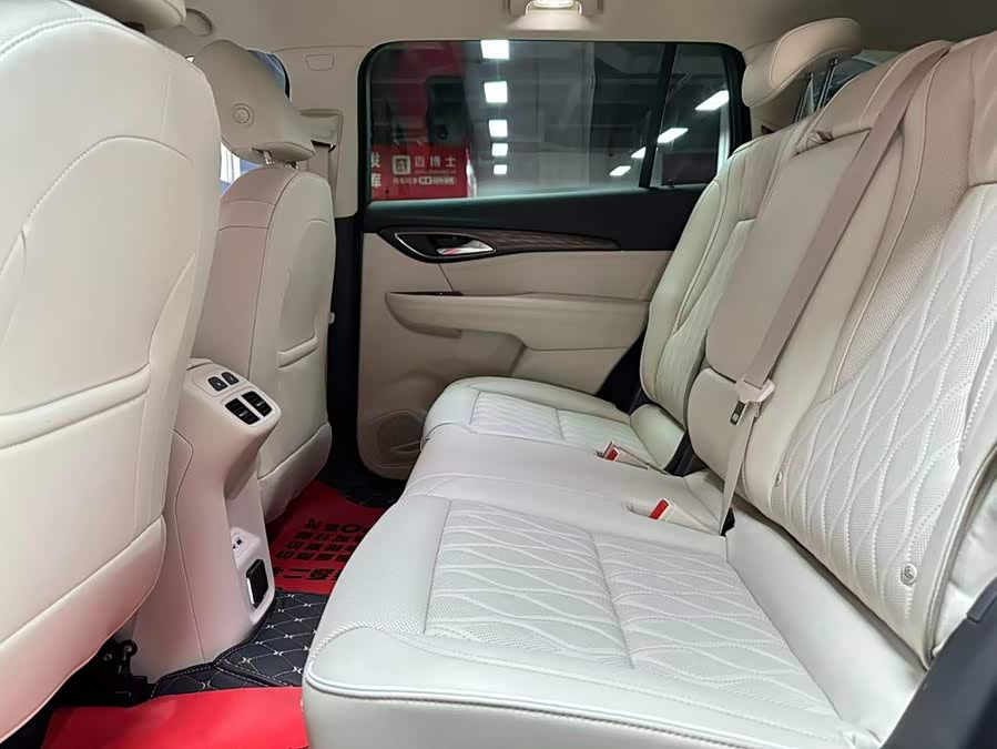 Envision Plus 2022 Envision Plus Avenir 7-Seater - zdjęcie 9