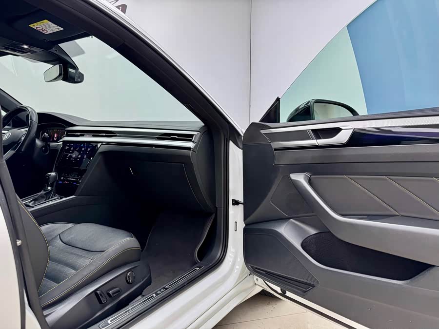 FAW-Volkswagen CC 2023 380TSI Eye-catching Edition - zdjęcie 13