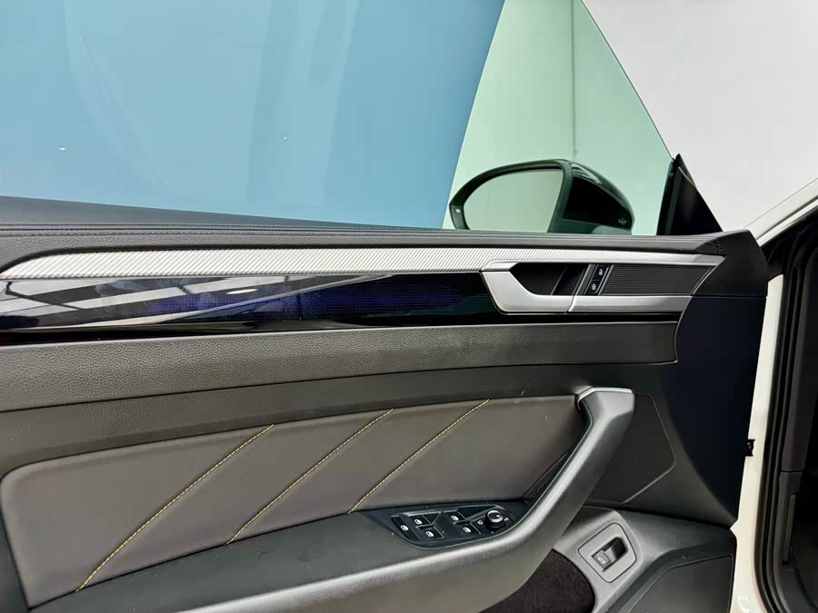 FAW-Volkswagen CC 2023 380TSI Eye-catching Edition - zdjęcie 8