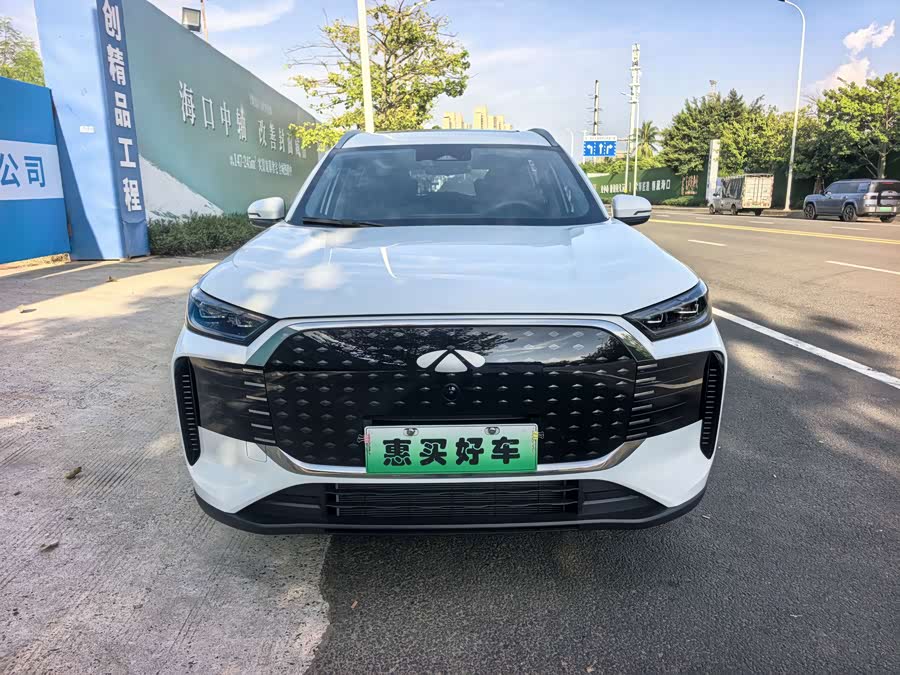 Fengyun T8 2025 1.5T 130km Luxury 5-seater - zdjęcie 2