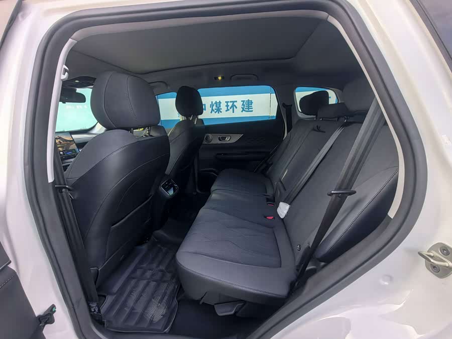 Fengyun T8 2025 1.5T 130km Luxury 5-seater - zdjęcie 5