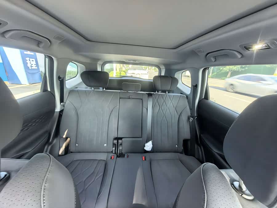 Fengyun T8 2025 1.5T 130km Luxury 5-seater - zdjęcie 7