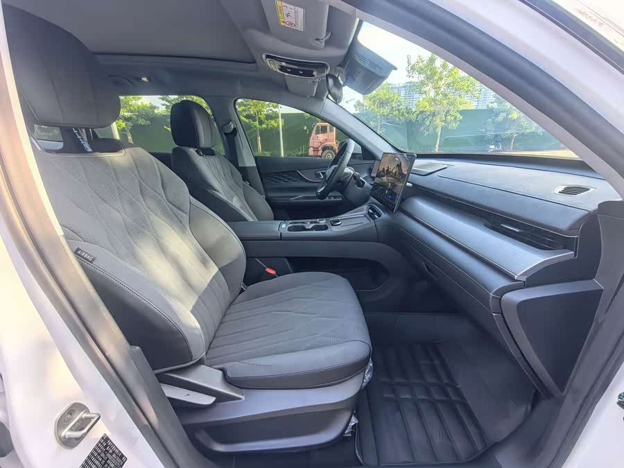 Fengyun T8 2025 1.5T 130km Luxury 5-seater - zdjęcie 8