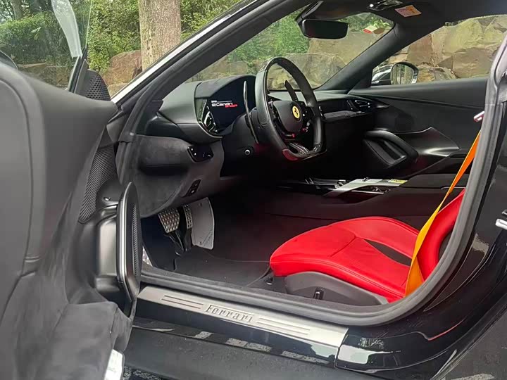 Ferrari 12Cilindri 2024 6.5L Softtop - zdjęcie 13