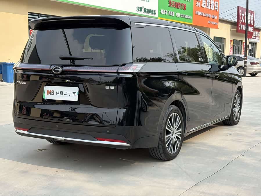 GAC E8 PHEV 2024 150km MAX+ - zdjęcie 4
