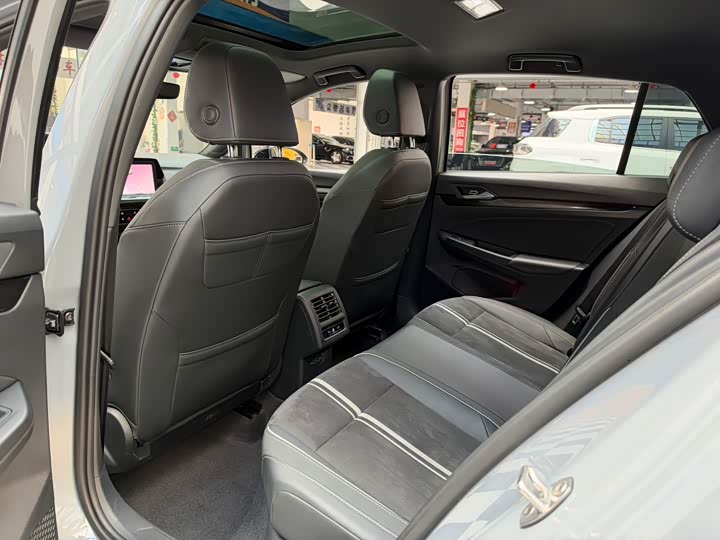 Golf 2021 280TSI DSG R-Line - zdjęcie 17