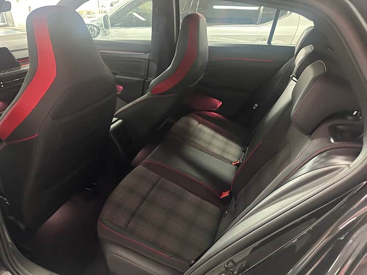 Golf GTI 2023 380TSI DSG GTI - zdjęcie 18