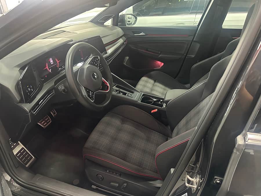 Golf GTI 2023 380TSI DSG GTI - zdjęcie 4