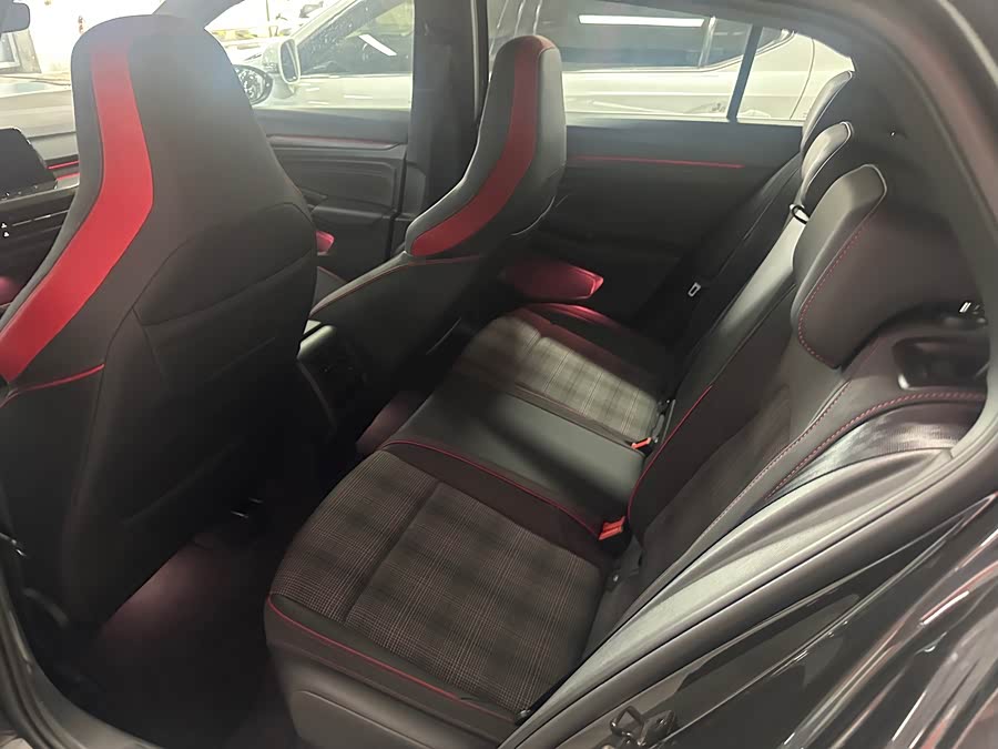 Golf GTI 2023 380TSI DSG GTI - zdjęcie 5