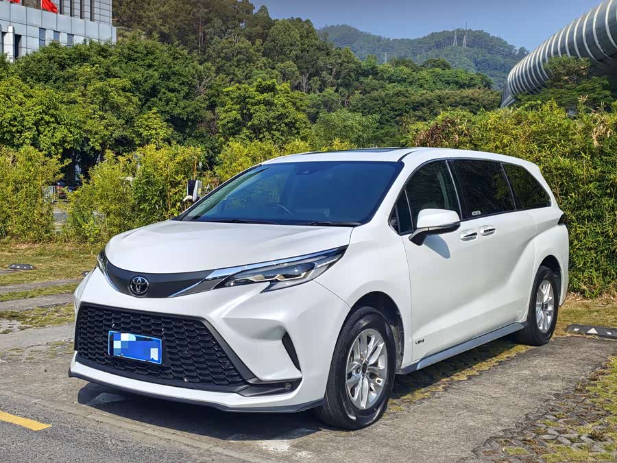 Greevia 2024 2.5L Hybrid Comfort Edition - zdjęcie 1