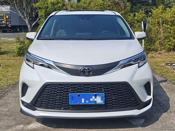 Greevia 2024 2.5L Hybrid Comfort Edition - zdjęcie 13