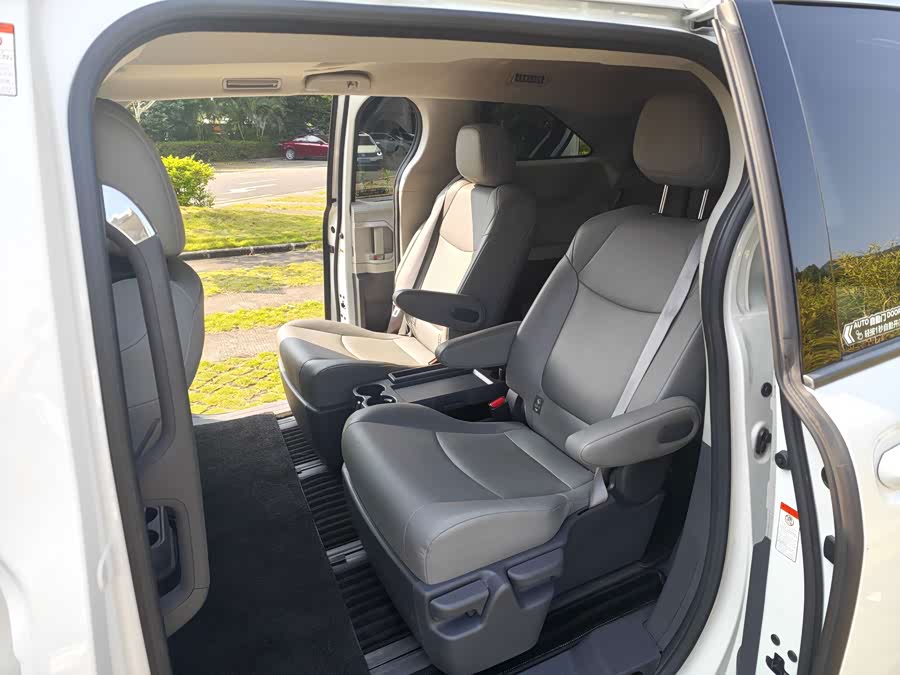 Greevia 2024 2.5L Hybrid Comfort Edition - zdjęcie 7