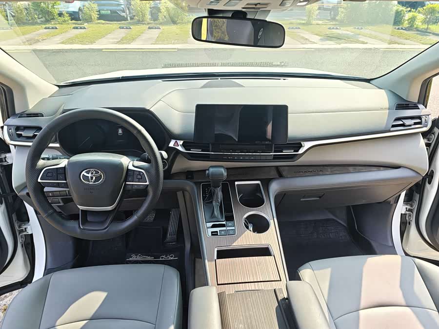 Greevia 2024 2.5L Hybrid Comfort Edition - zdjęcie 10