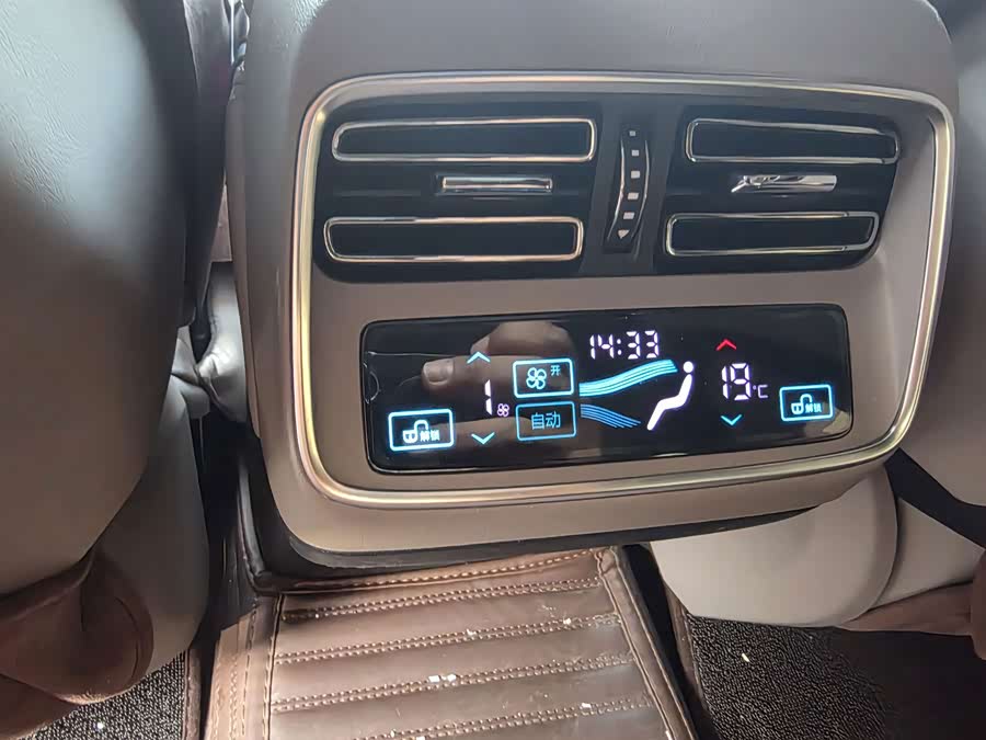 Han 2025 DM-i Smart Driving Edition Elite 125KM - zdjęcie 16