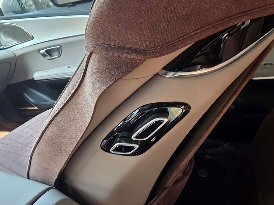 Han 2025 DM-i Smart Driving Edition Elite 125KM - zdjęcie 17