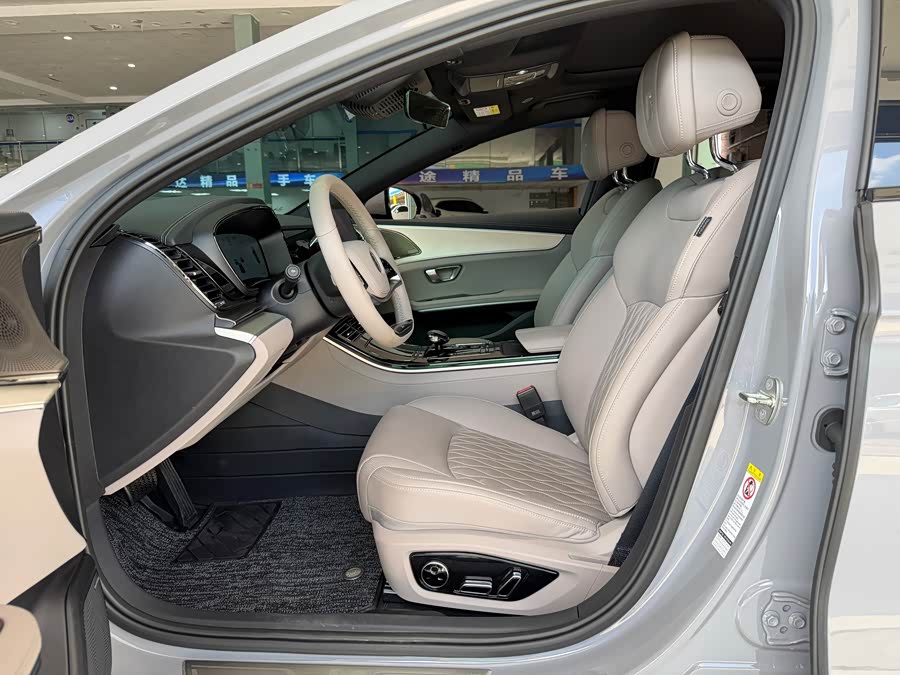 Han 2025 DM-i Smart Driving Version 125KM Honor Type - zdjęcie 5