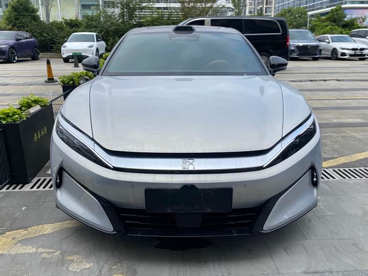 Han L 2025 EV 701KM Laser Radar Flagship - zdjęcie 17