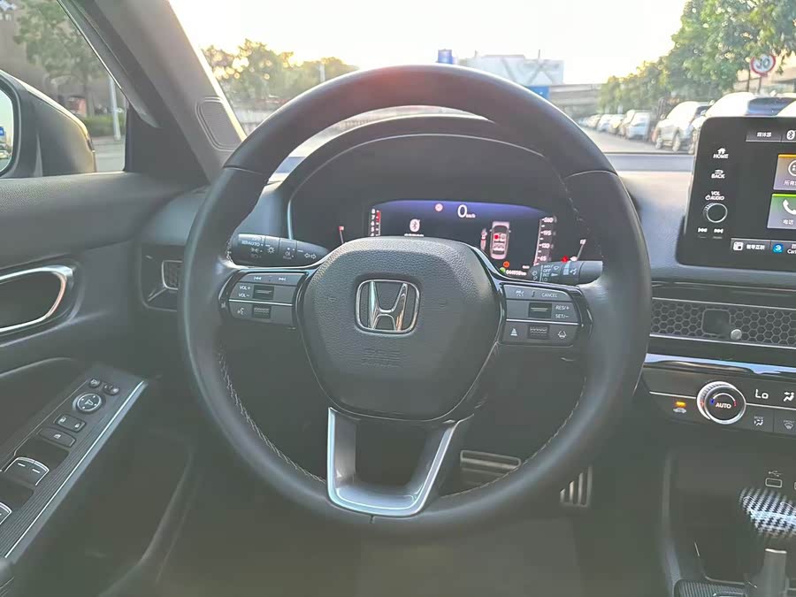 Hatchback 240Turbo CVT Phantom Night Luxury - zdjęcie 15