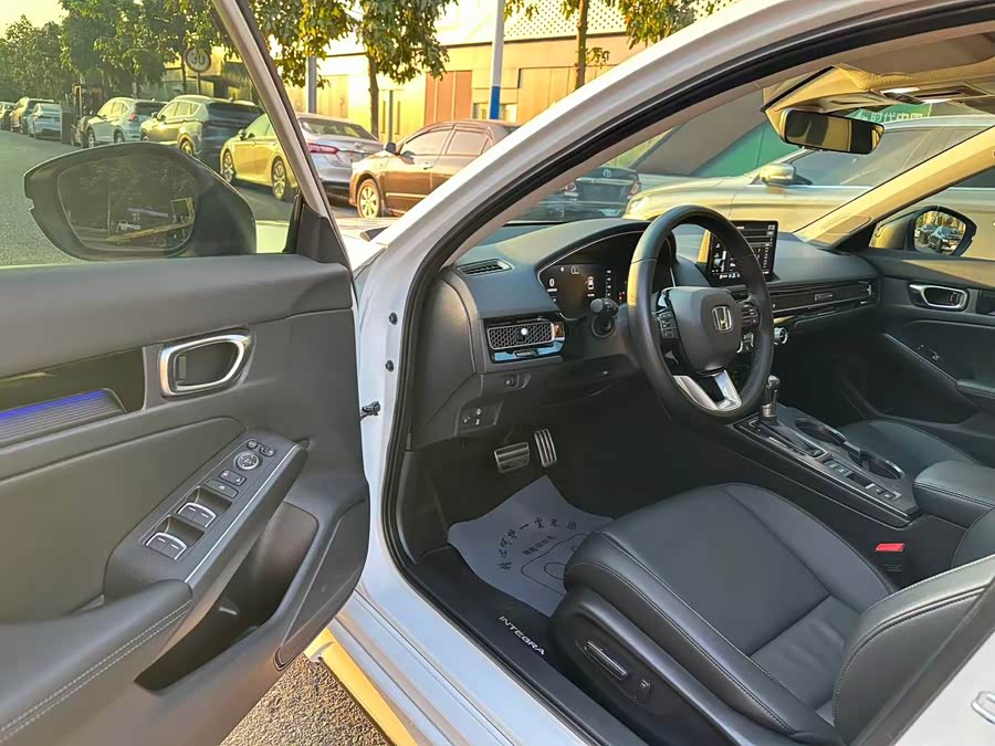 Hatchback 240Turbo CVT Phantom Night Luxury - zdjęcie 5