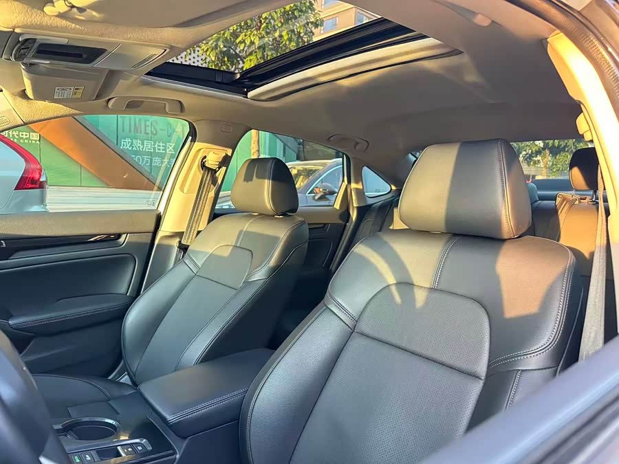 Hatchback 240Turbo CVT Phantom Night Luxury - zdjęcie 10