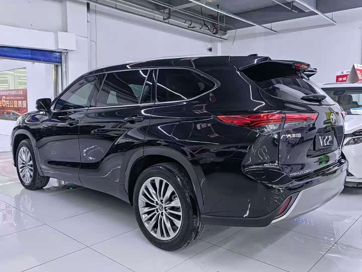 Highlander 2024 2.5L Intelligent Electric Hybrid 4WD Ultimate 7-Seater - zdjęcie 13