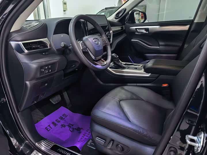 Highlander 2024 2.5L Intelligent Electric Hybrid 4WD Ultimate 7-Seater - zdjęcie 16